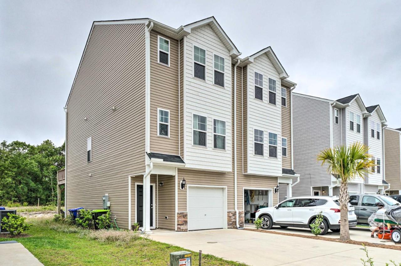 Modern Coastal Condo With Patio 1 Mi To Beaches! Carolina Beach Exteriör bild