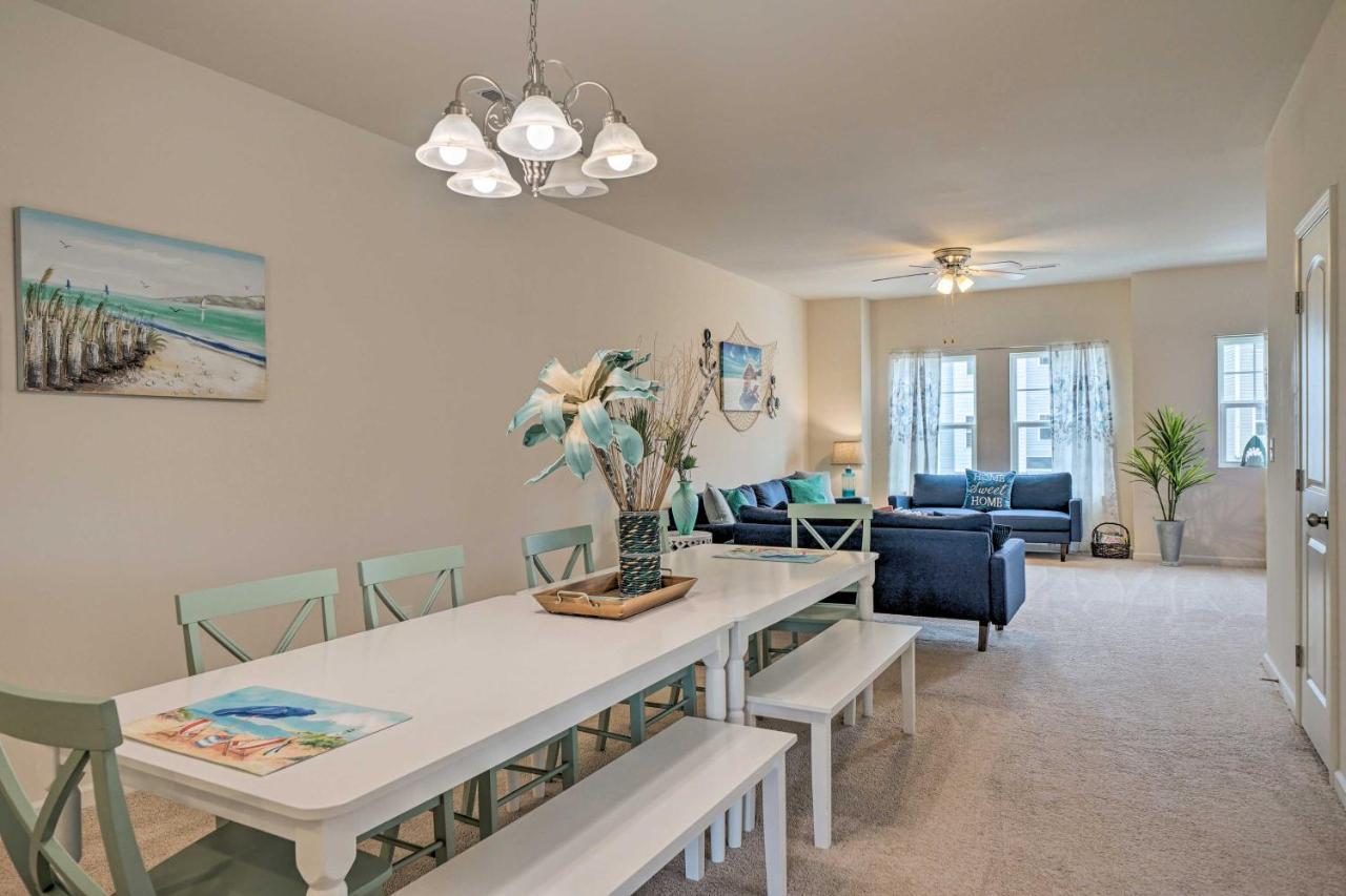 Modern Coastal Condo With Patio 1 Mi To Beaches! Carolina Beach Exteriör bild