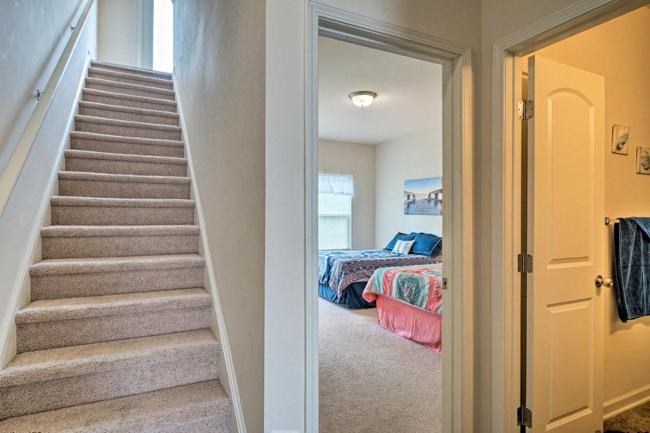 Modern Coastal Condo With Patio 1 Mi To Beaches! Carolina Beach Exteriör bild